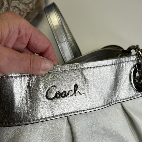 COACH PEARLESCENT WHITE & SILVER LEATHER ASHLEY DUAL SHOULDER OR CROSSBODY BAG - Picture 16 of 16